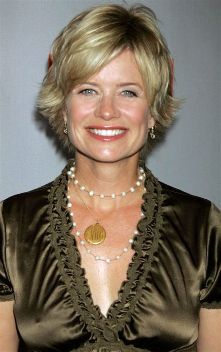 Mary Beth Evans Net Worth
