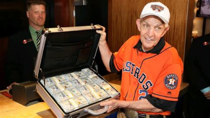 Mattress Mack Just Won $12.1 Million Betting On The NCAA Championship — And Will Still End Up Losing Money
