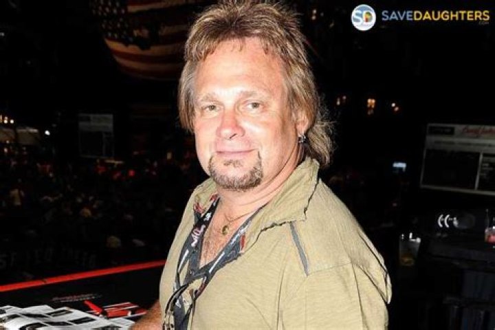 Michael Anthony Net Worth | Celebrity Net Worth