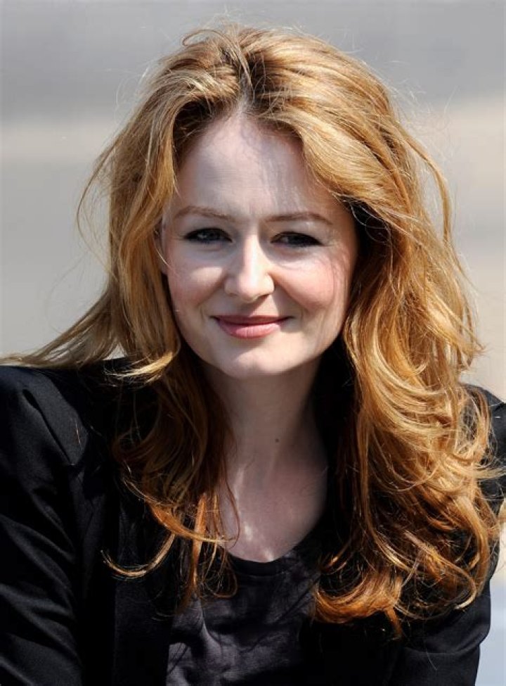 Miranda Otto Net Worth | Celebrity Net Worth