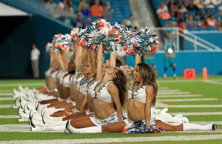 How Much Does An NFL Cheerleader Make? NFL Cheerleader Salary