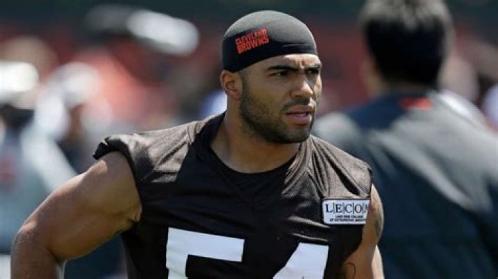 NFL Linebacker Mychal Kendricks Charged With Insider Trading, Issues Statement