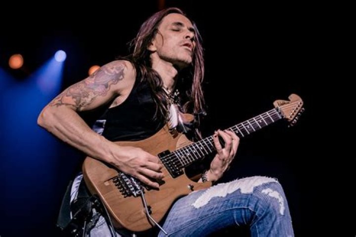 Nuno Bettencourt Net Worth | Celebrity Net Worth