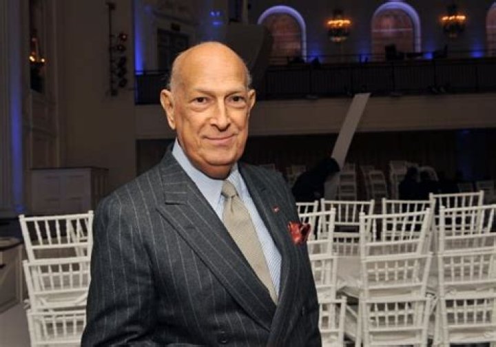 Oscar de la Renta Net Worth