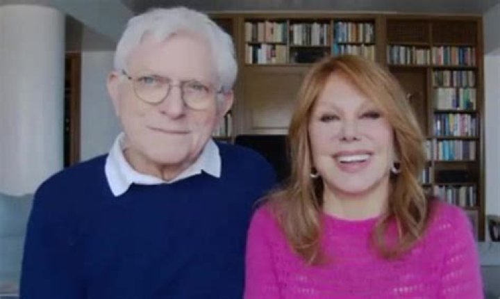 Phil Donahue Net Worth | Celebrity Net Worth