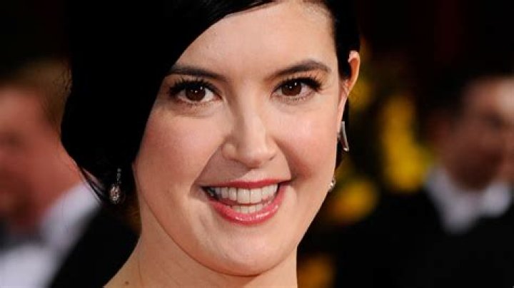 Phoebe Cates Net Worth | Celebrity Net Worth