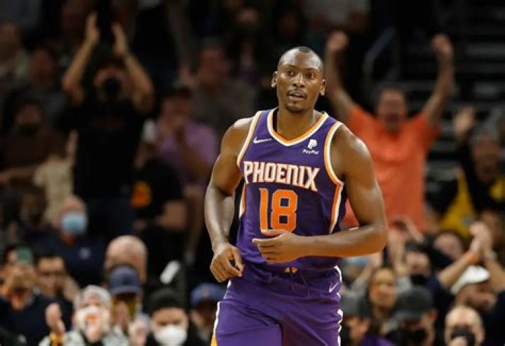 Phoenix Suns Center Bismack Biyombo Is Donating His Entire Salary To Honor His Late Father