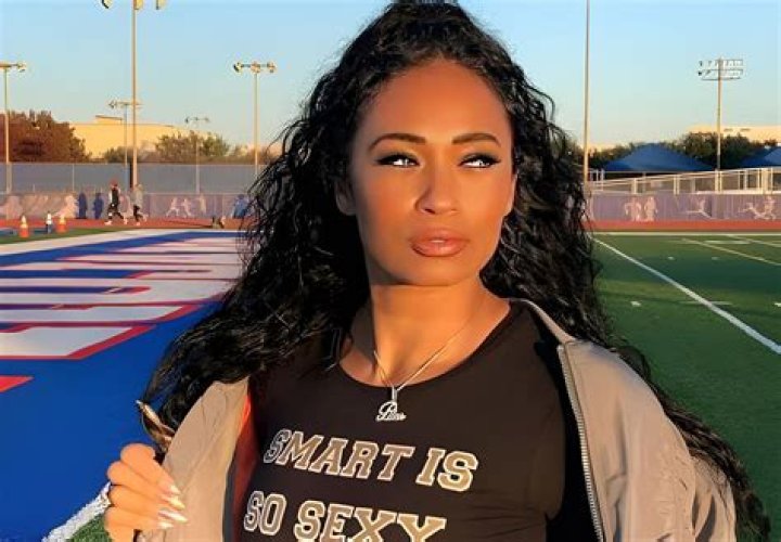 Pilar Sanders Net Worth | Celebrity Net Worth