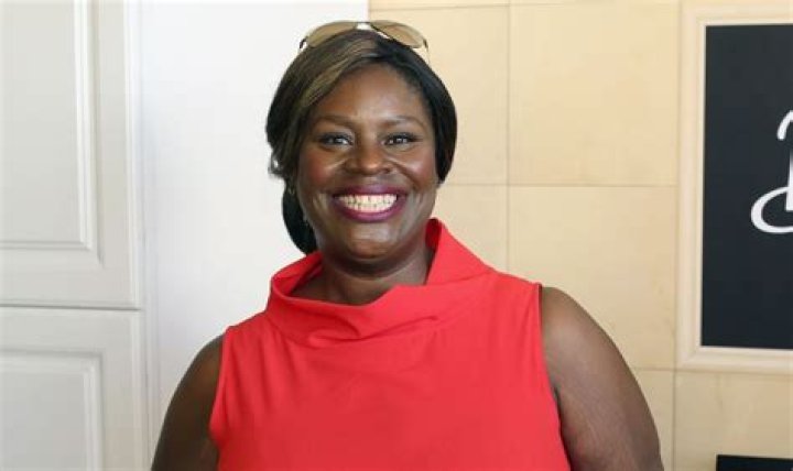 Retta Net Worth | Celebrity Net Worth