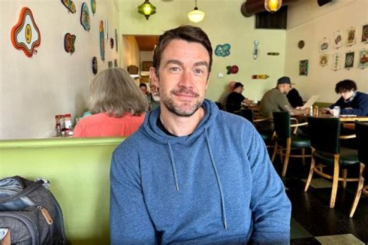 Robert Buckley Net Worth | Celebrity Net Worth