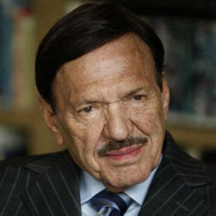 Roberto González Barrera Net Worth