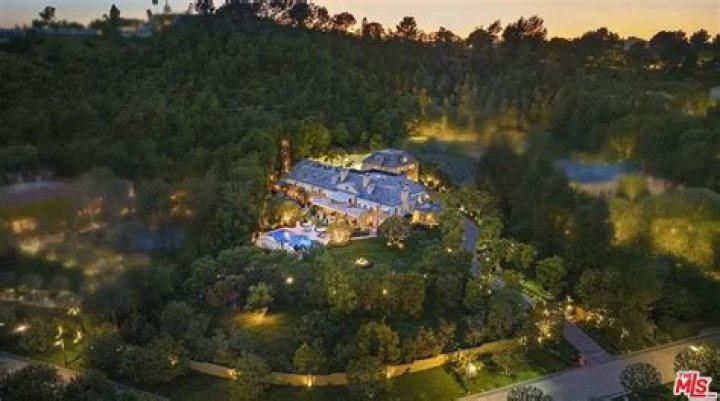 Rod Stewart Seeks $70 Million For His 3-Acre Beverly Park Compound