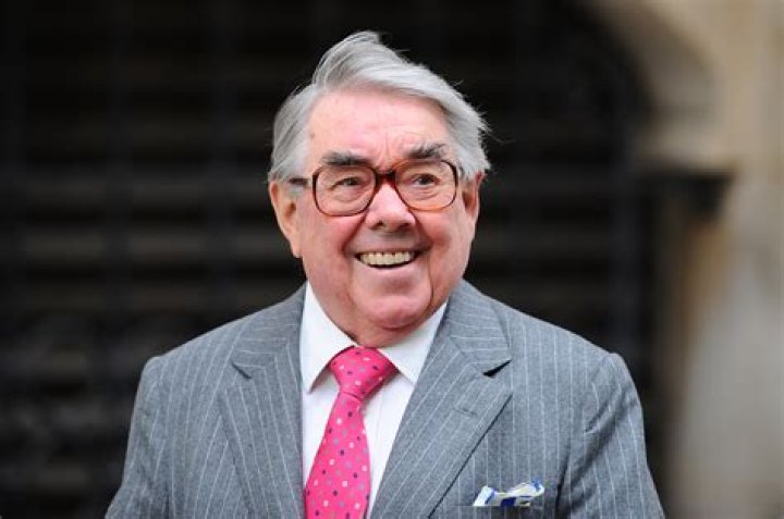 Ronnie Corbett Net Worth | Celebrity Net Worth