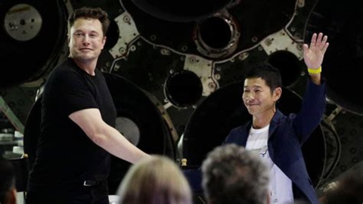 SpaceX's Billionaire Moon Tourist Yusaku Maezawa Says He's "Broke" On Twitter