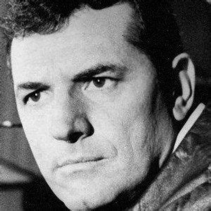 Steven Hill Net Worth | Celebrity Net Worth