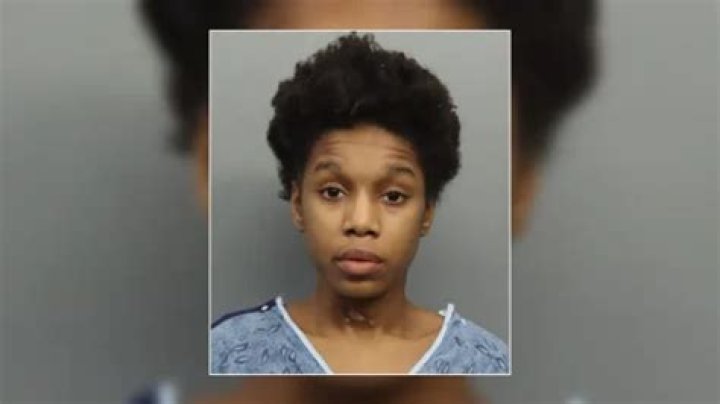 Meet The 21 Year Old Aspiring Singer Who Got A Record Deal Thanks to Dating App Tinder. Swipe Right.