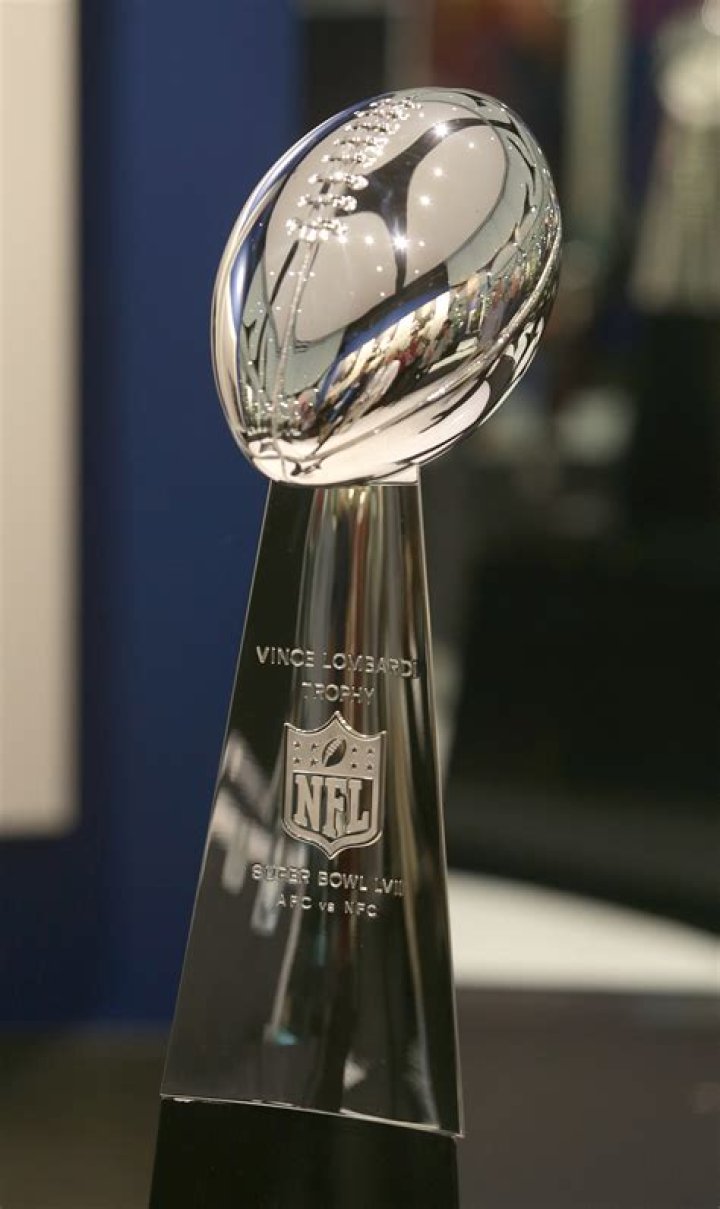 A Tom Brady-Authorized Super Bowl LI Replica Ring Is Up For Auction