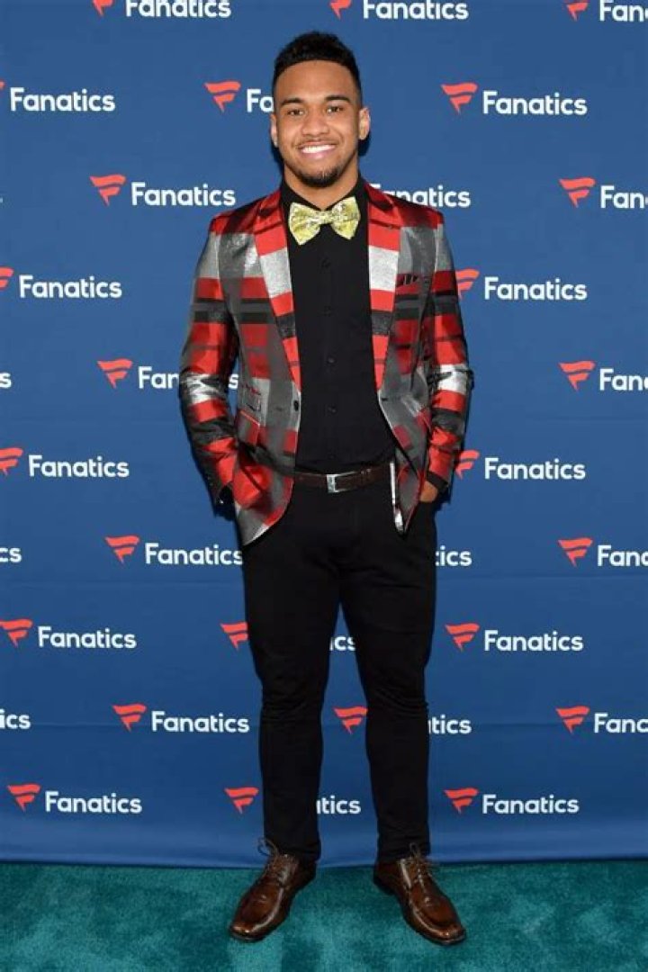 Tua Tagovailoa Net Worth | Celebrity Net Worth