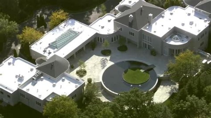 Newly Released Video Tour Of Michael Jordan's Stunning $29 Million Chicago Mansion