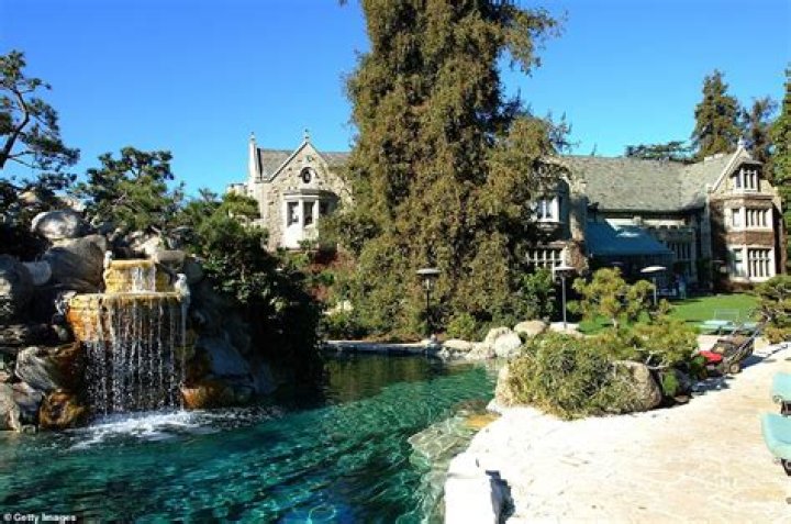Meet Daren Metropoulos - The 33 Year Old Rich Kid Who Owns The Playboy Mansion