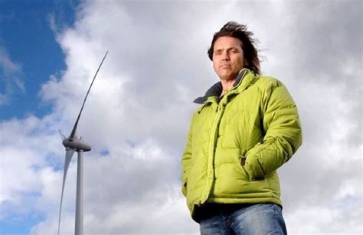 Woman Wants Slice Of Ex-Husband's $160 Million Fortune... 23 Years After They Got Divorced!!!