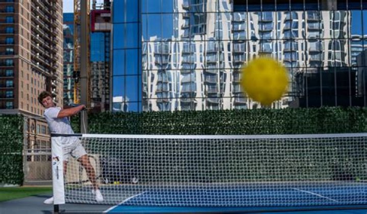 Zach Myers Net Worth | Celebrity Net Worth